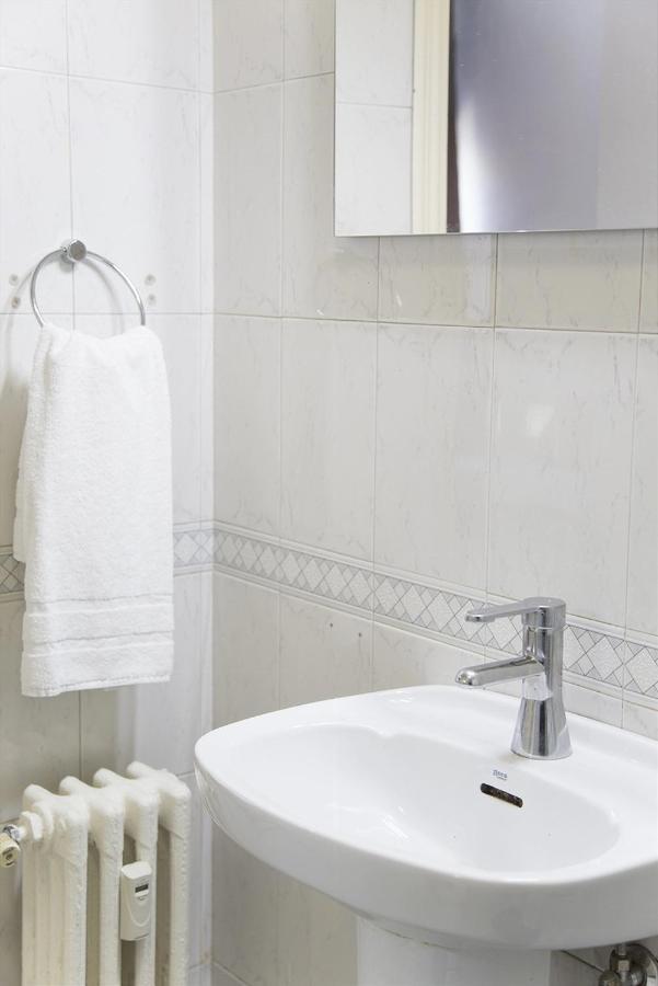 Apartamento En Plaza Callao 马德里 外观 照片